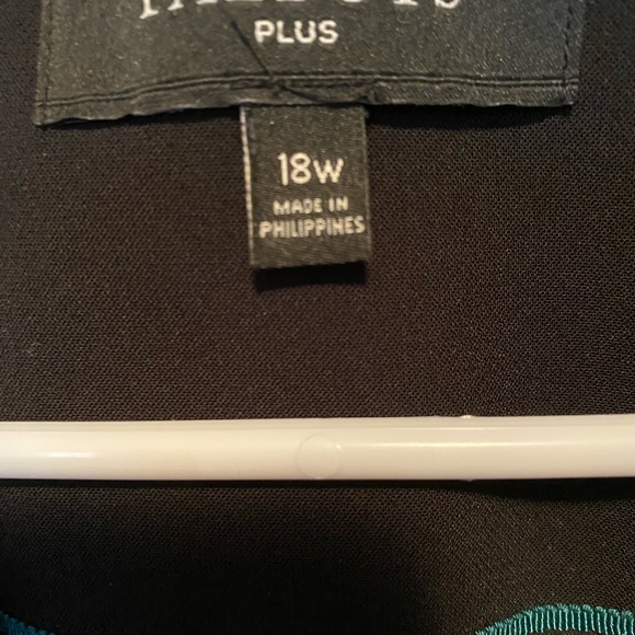 Tess’s Plus Boutique - Talbots Blazer Black 18W - Picture 3 of 3